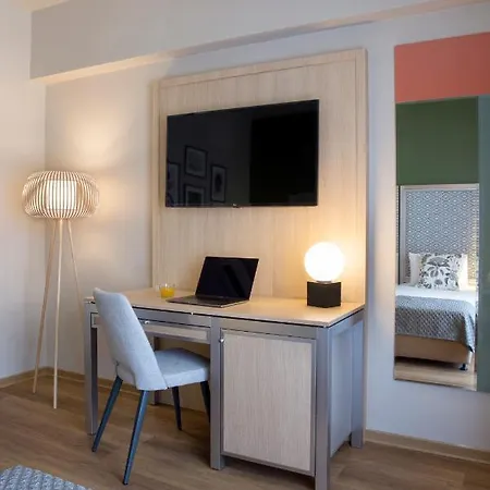 Central Hotel, Trademark Collection By Wyndham 4*