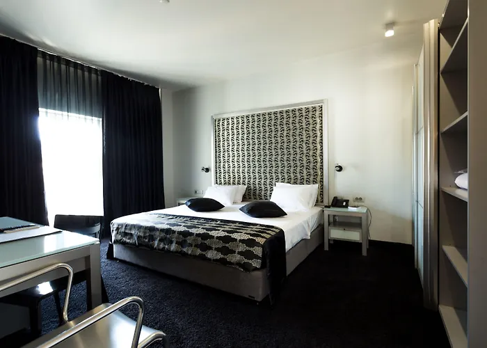 Hotel Zeus Essence