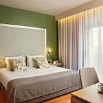 فندق Zeus Essence 3*