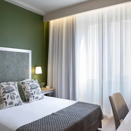 Zeus Essence Otel Bükreş