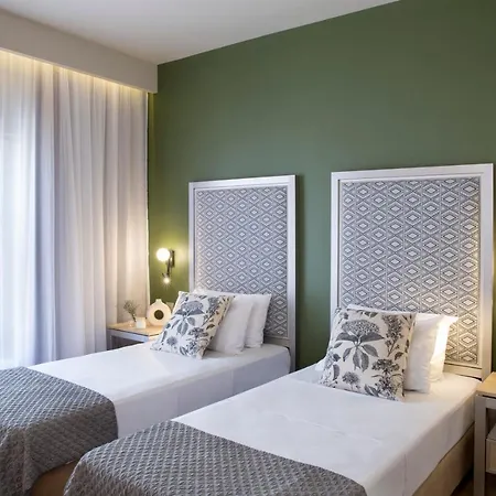 Zeus Essence Otel 3*