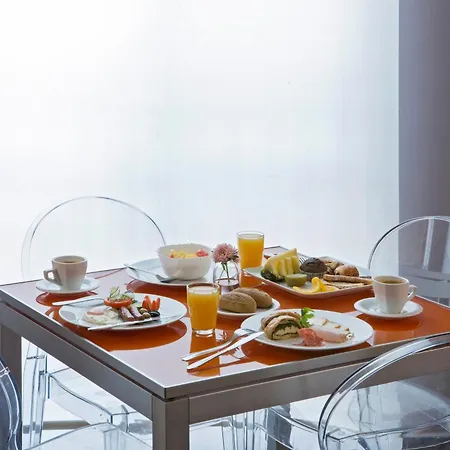 Central Hotel, Trademark Collection By Wyndham 4*