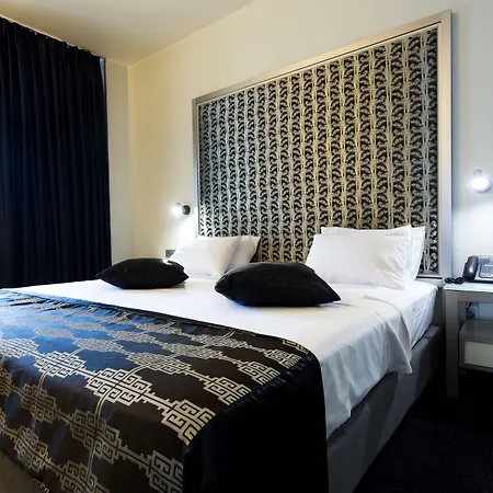 Zeus Essence 3* Bükreş