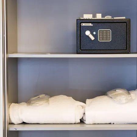 Zeus Essence 3* Bukarest