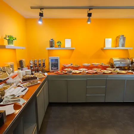 Zeus Essence Otel Bükreş