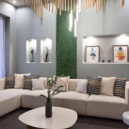 Zeus Essence Bukarest