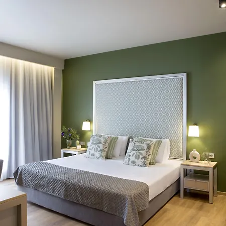 Zeus Essence 3* Bukarest