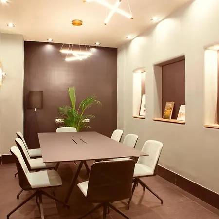 Zeus Essence Bucharest Central Hotel 3*