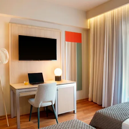 Hotel Zeus Essence Bucharest Central 3*