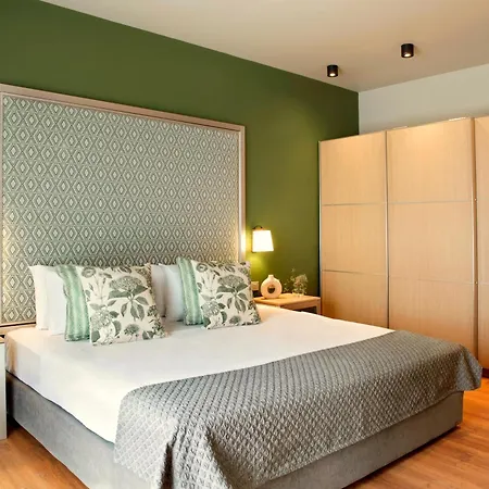 Hotel Zeus Essence Bucharest Central 3*