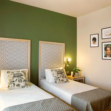Hotel Zeus Essence Bucharest Central 3*