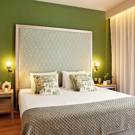 Zeus Essence Bucharest Central Hotel 3*
