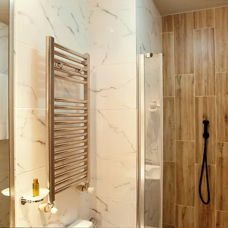 Zeus Essence Bucharest Central Hotel