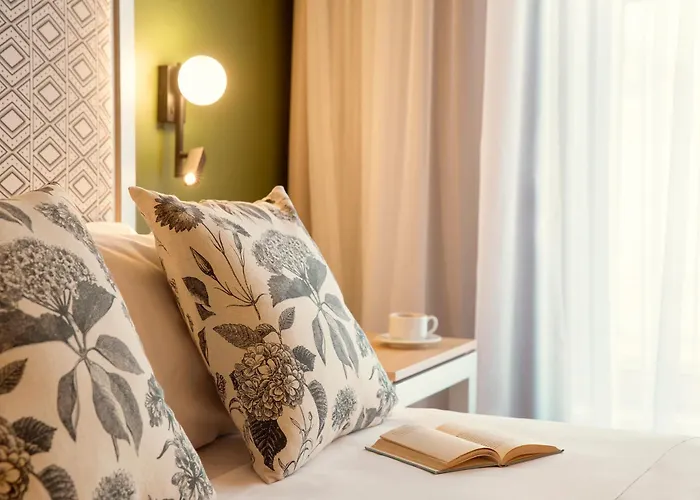 Hotel Zeus Essence 3*